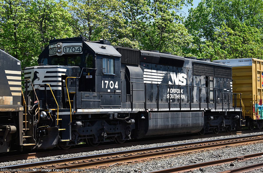 NS 1704